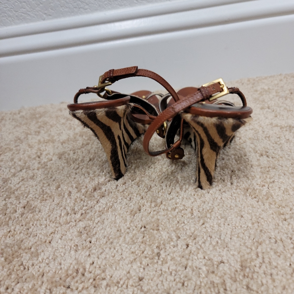 Valentino Garavani Brown Leather and Zebra-Print Stud Sandals - Picture 4 of 7